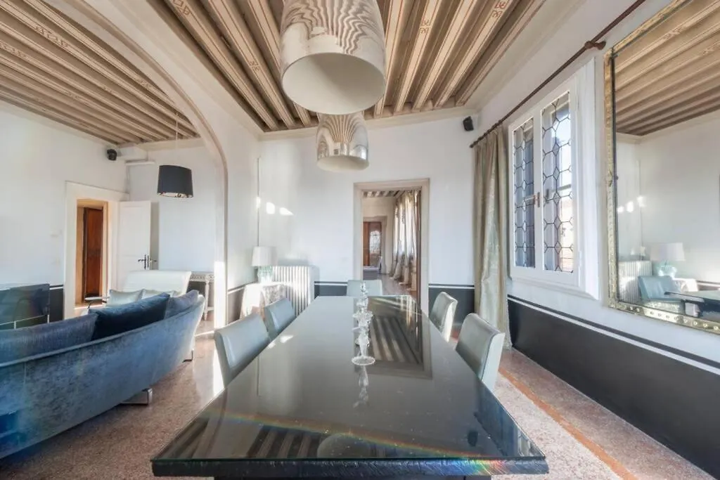 Ca' Erizzo Dream Apartment, Spectacular Views From The Amazing Terrace! Venice 0*,  Italy