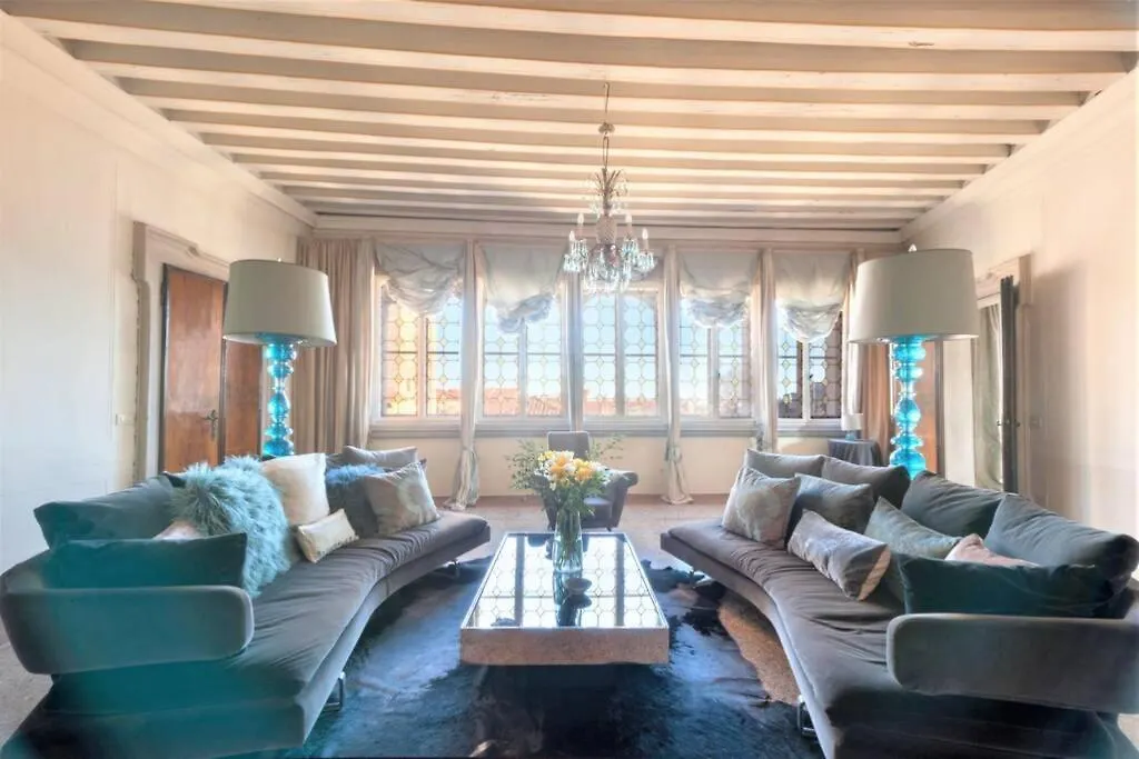 Ca' Erizzo Dream Apartment, Spectacular Views From The Amazing Terrace! Venice Apartment