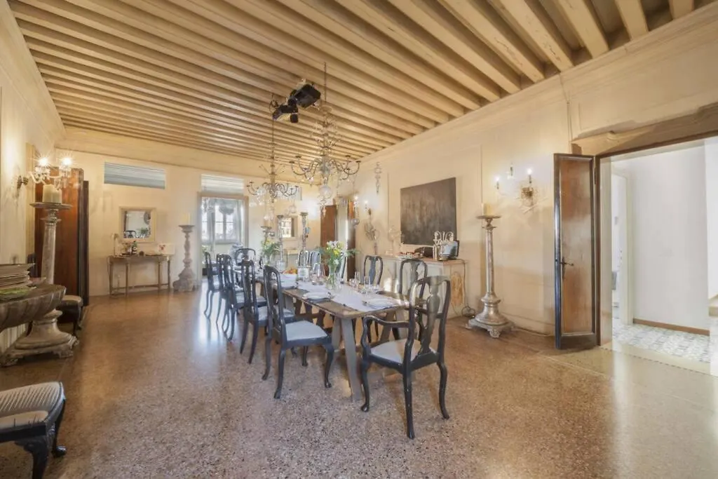 Ca' Erizzo Dream Apartment, Spectacular Views From The Amazing Terrace! Venice Apartment