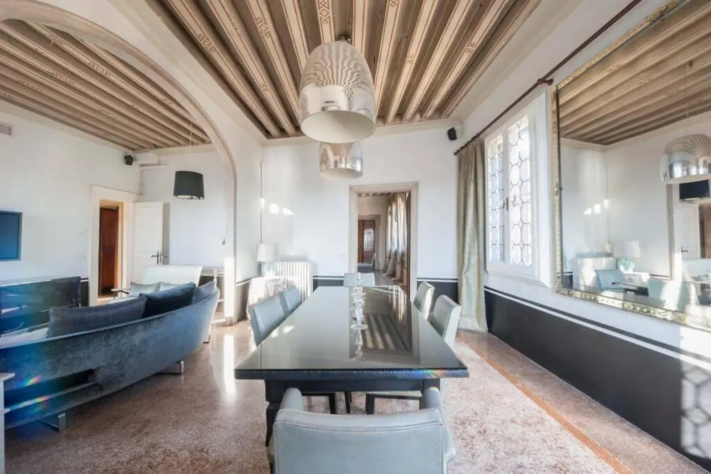 Ca' Erizzo Dream Apartment, Spectacular Views From The Amazing Terrace! Venice 0*,  Italy