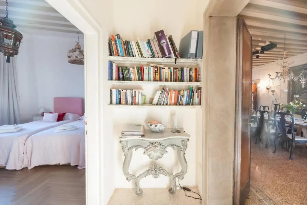 Ca' Erizzo Dream Apartment, Spectacular Views From The Amazing Terrace! Venice