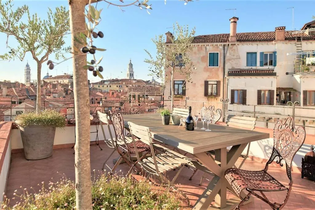 Ca' Erizzo Dream Apartment, Spectacular Views From The Amazing Terrace! Venice
