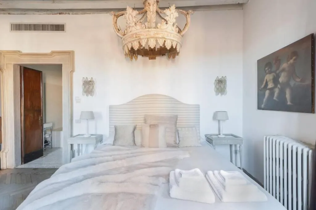 Ca' Erizzo Dream Apartment, Spectacular Views From The Amazing Terrace! Venice Apartment