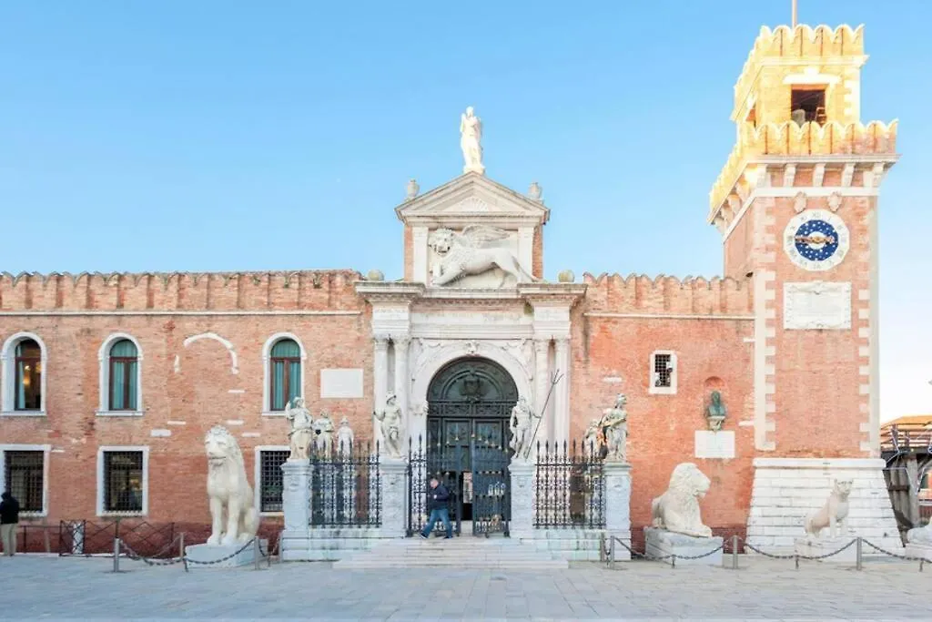 Ca' Erizzo Dream Apartment, Spectacular Views From The Amazing Terrace! Venice 0*,  Italy