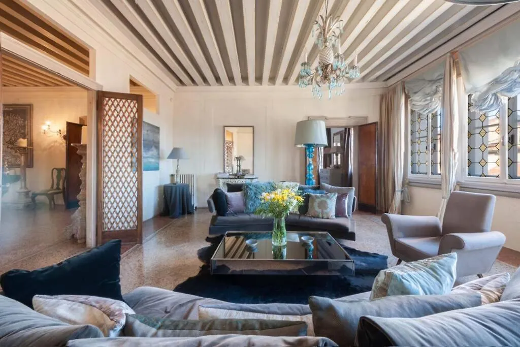 Ca' Erizzo Dream Apartment, Spectacular Views From The Amazing Terrace! Venice Apartment